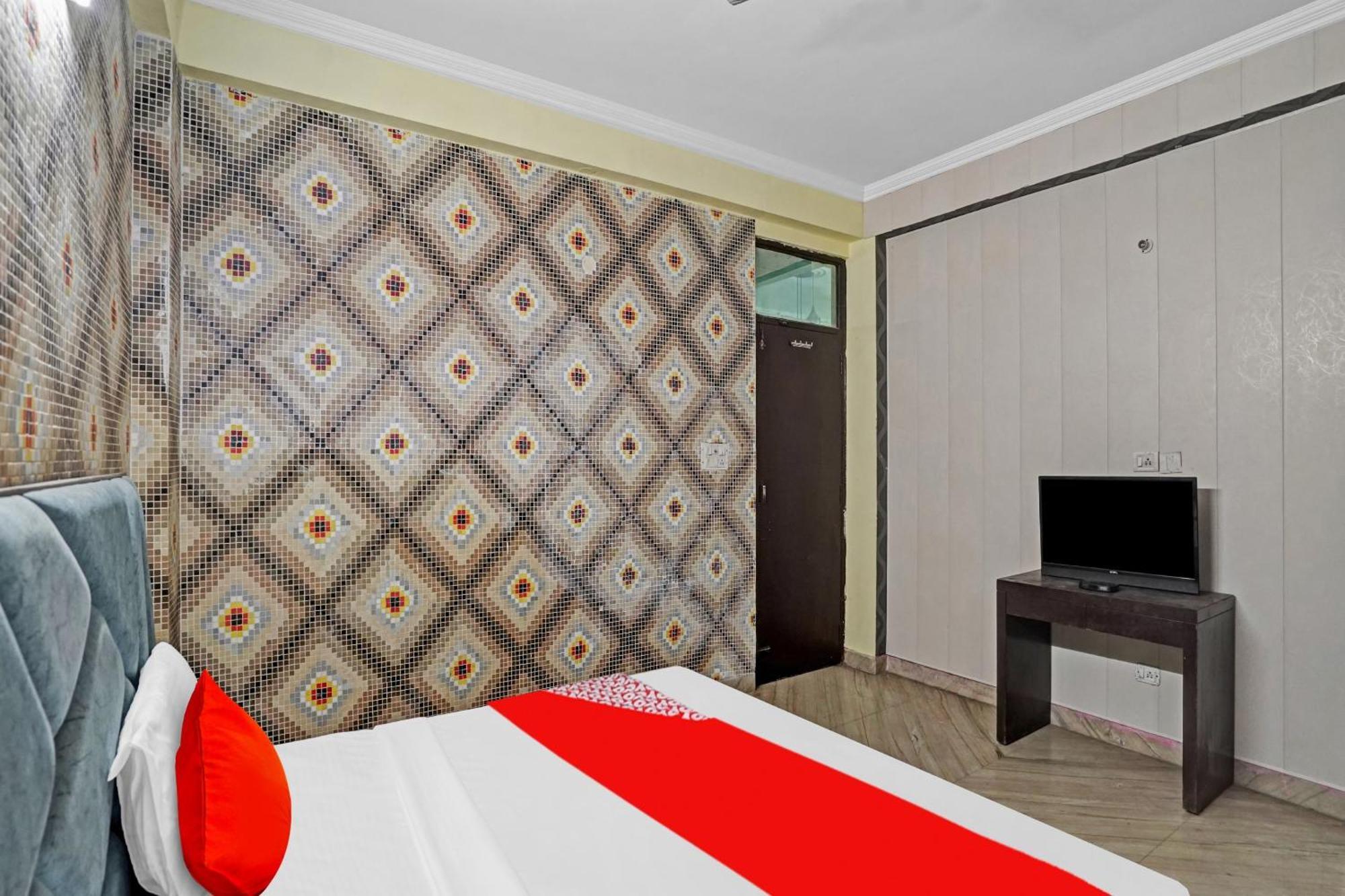 Hotel O Park View Noida Exterior foto